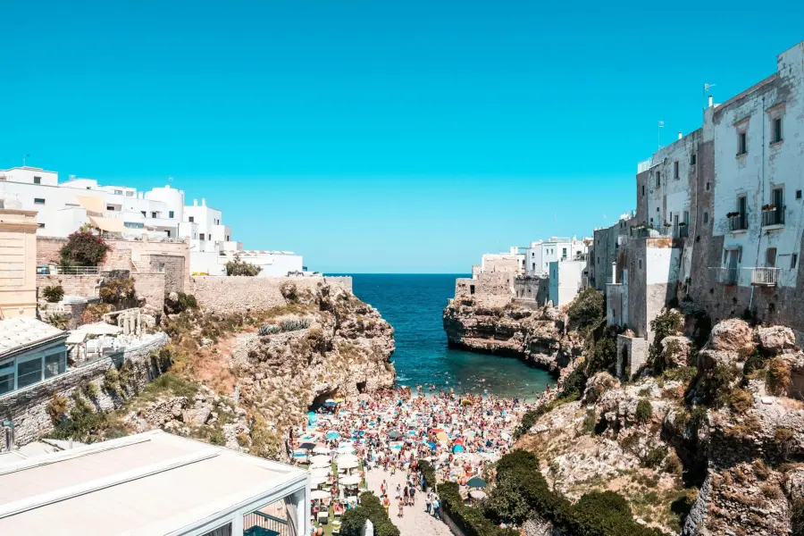 What do you know about the trulli of Puglia? A unique type of construction with a rich history